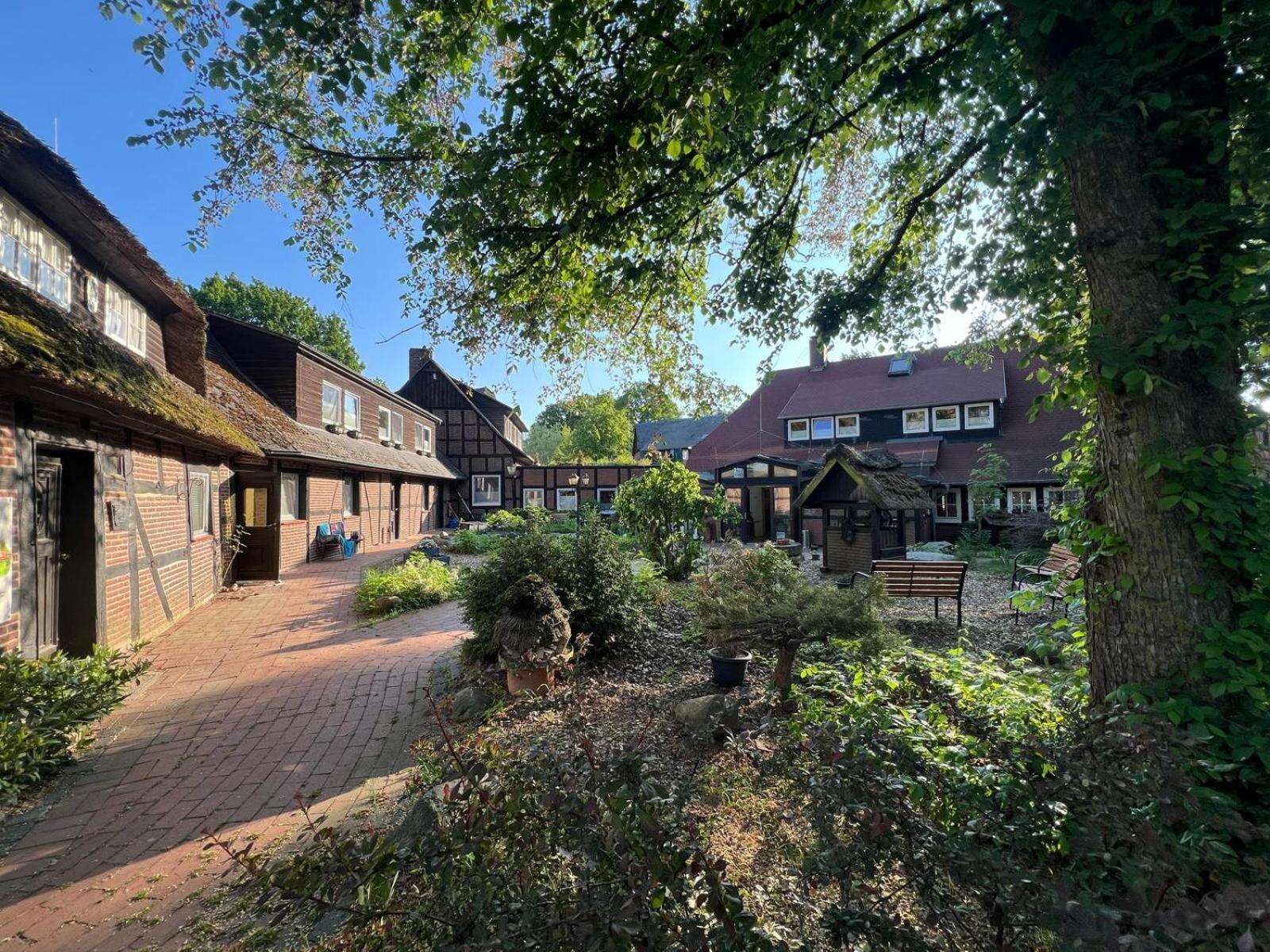 Ihr Ferien Hotel Brunnenhof Suhlendorf Экстерьер фото